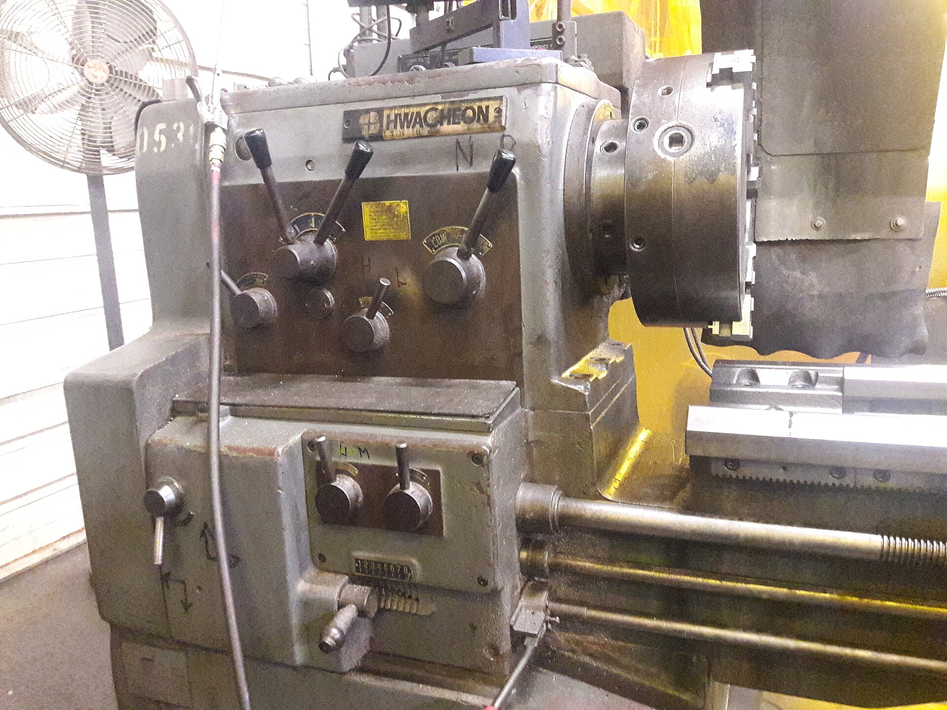 HWACHEON HL460 Lathe